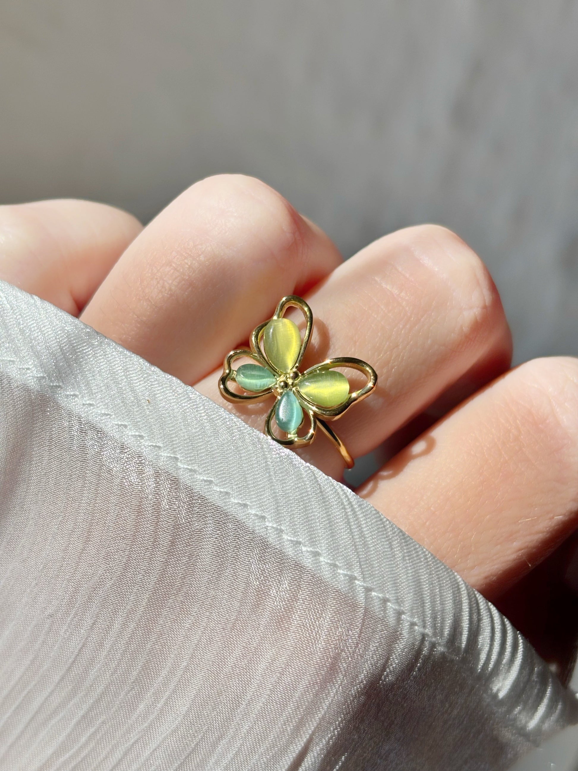 Bague papillon doré • œil de chat vert - Aurorejewels